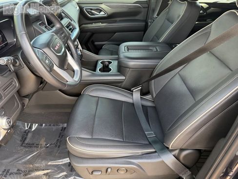 Used 2023 GMC Yukon SLT AWD/4WD image 16