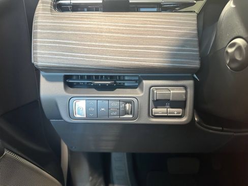 Used 2025 GMC Sierra EV Denali AWD/4WD image 24