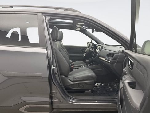 Used 2025 Subaru Forester Limited AWD/4WD image 18
