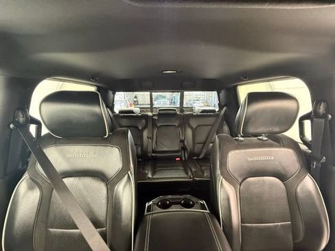 Used 2022 RAM 1500 Laramie AWD/4WD image 11