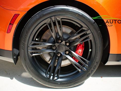 Used 2022 Chevrolet Camaro ZL1 RWD image 27