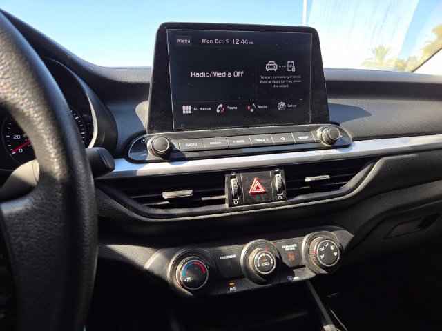 Certified 2024 Kia Forte LXS w/ LXS Technology Package FWD image 15