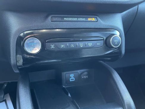 Used 2023 Ford Escape Platinum image 35