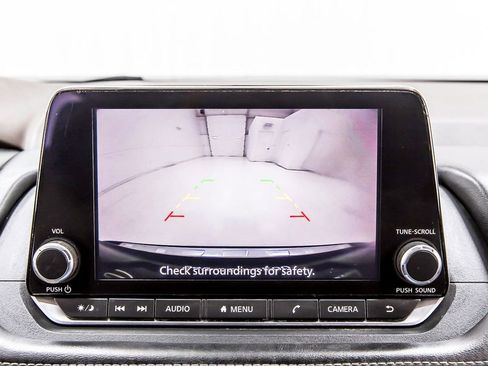 Used 2022 Nissan Rogue SV image 14