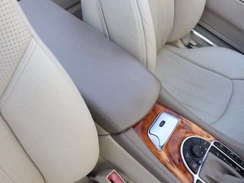 Used 2008 Mercedes-Benz SL 55 AMG image 58