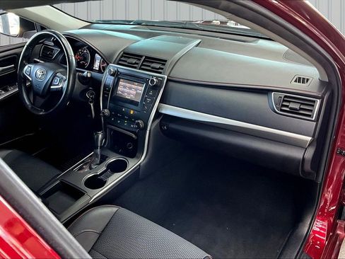 Used 2016 Toyota Camry SE image 26