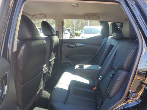 Certified 2022 Nissan Rogue Sport SL image 11