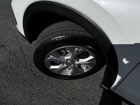 Certified 2024 Honda HR-V LX image 12