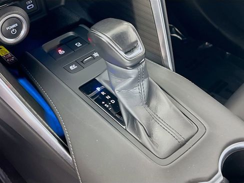 Certified 2024 Toyota Venza XLE AWD/4WD image 16