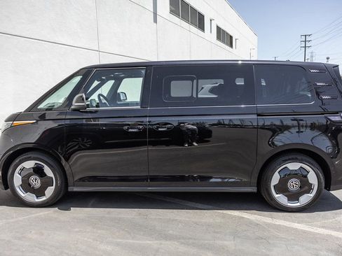 New 2025 Volkswagen ID. Buzz Pro S image 3