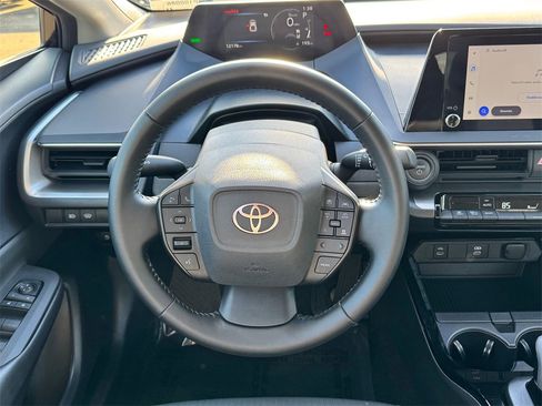 Certified 2025 Toyota Prius LE image 19