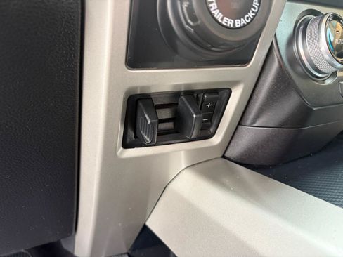 Used 2019 Ford F150 Lariat w/ Equipment Group 502A Luxury AWD/4WD image 26