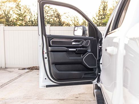 Used 2019 RAM 1500 Laramie image 30