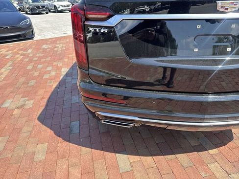 Used 2021 Cadillac XT6 Premium Luxury image 8