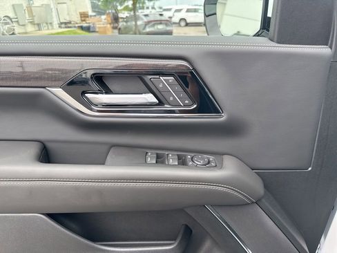 New 2026 GMC Yukon XL Elevation w/ Elevation Premium Package AWD/4WD image 13