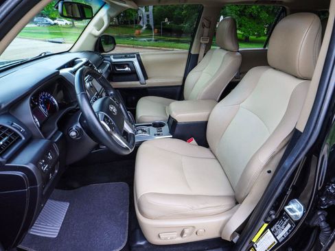 Used 2014 Toyota 4Runner SR5 Premium RWD image 36