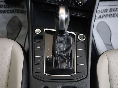 Used 2020 Volkswagen Jetta R-Line FWD image 39