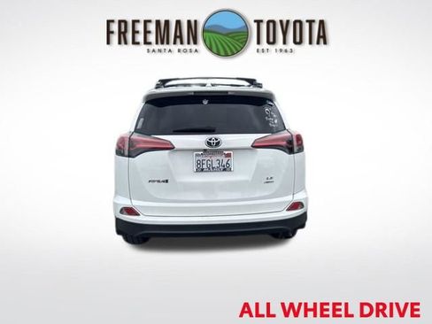 Used 2018 Toyota RAV4 LE w/ Carpet Mat Package AWD/4WD image 6