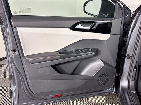 New 2025 Volkswagen Taos S image 10