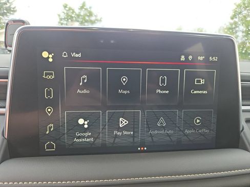 Used 2024 GMC Yukon XL SLT AWD/4WD image 23