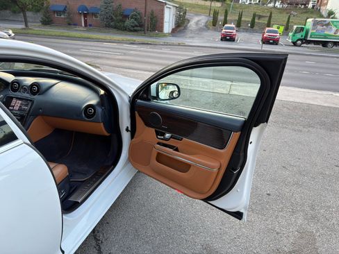 Used 2013 Jaguar XJ L Portfolio AWD/4WD image 16
