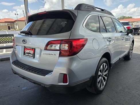 Used 2015 Subaru Outback 2.5i Limited AWD/4WD image 13