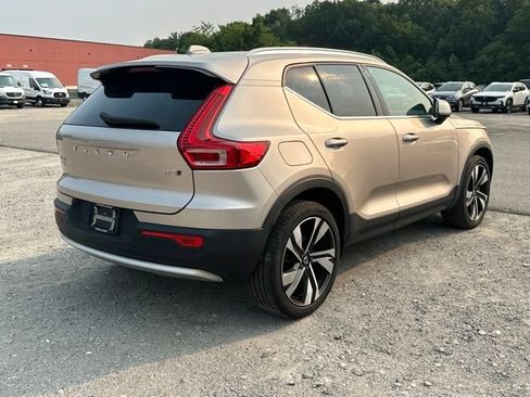 Used 2024 Volvo XC40 B5 Plus w/ Protection Package Premier AWD/4WD image 5