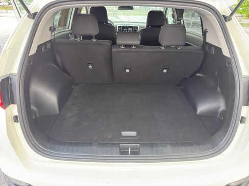 Used 2022 Kia Sportage LX FWD image 7