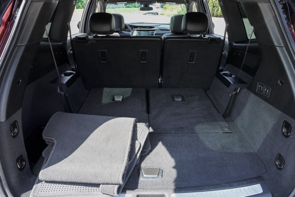 Used 2022 Cadillac XT6 Premium Luxury AWD/4WD image 35