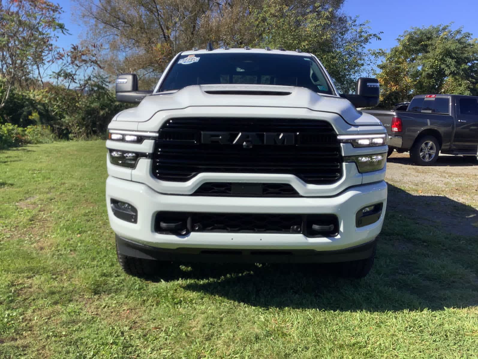 Used 2025 RAM 2500 Laramie AWD/4WD image 9