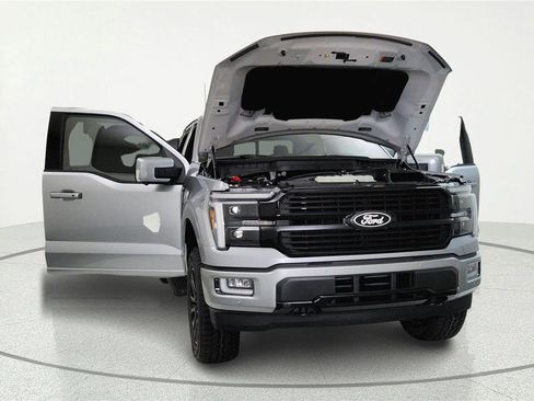 Used 2025 Ford F150 Platinum AWD/4WD image 5