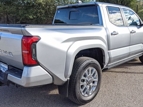 Used 2024 Toyota Tacoma Limited w/ Limited Package (LT) AWD/4WD image 3