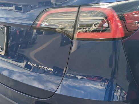 Used 2021 Tesla Model Y Long Range AWD/4WD image 8