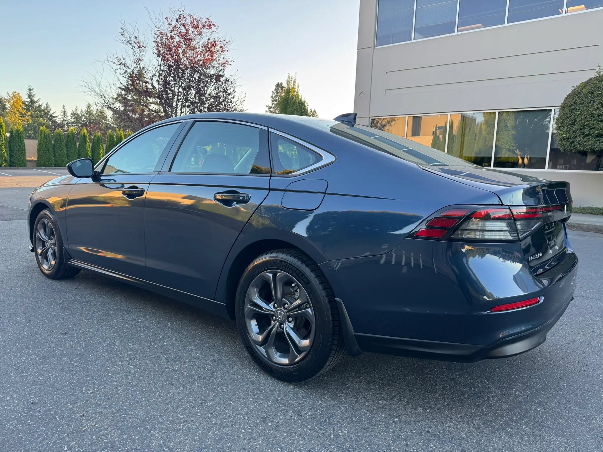 Used 2023 Honda Accord EX image 7