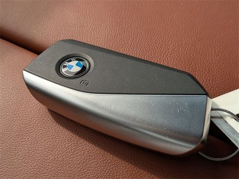 Used 2024 BMW X5 xDrive40i w/ Premium Package image 34