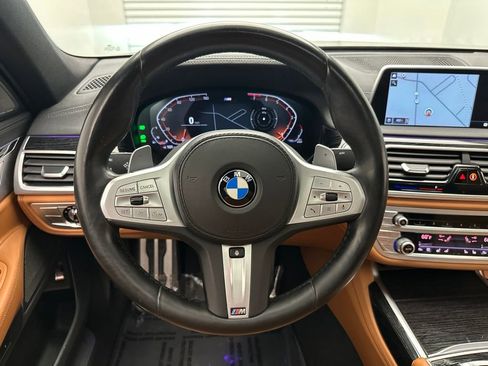 Used 2021 BMW 740i w/ M Sport Package RWD image 18