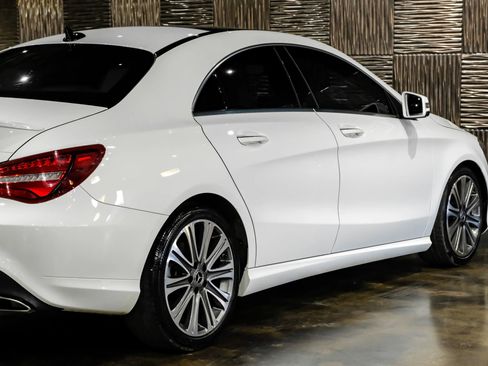 Used 2019 Mercedes-Benz CLA 250 image 14