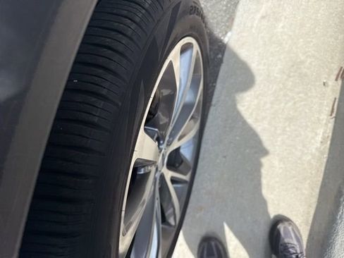 Used 2025 Ford Explorer Platinum w/ Ultimate Package image 2