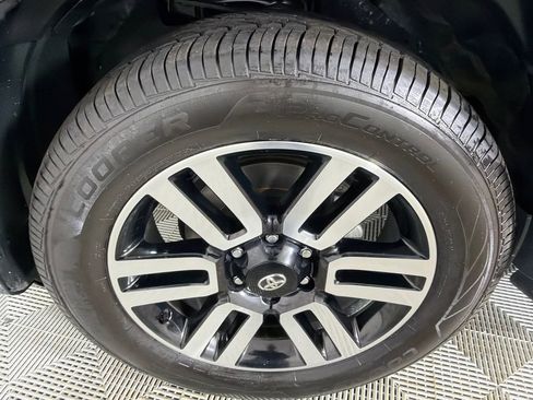 Used 2022 Toyota 4Runner Limited image 13