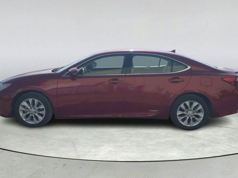 Used 2013 Lexus ES 300h w/ Luxury Pkg image 4