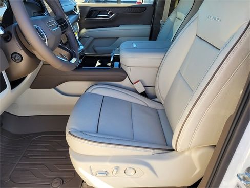 New 2026 GMC Yukon XL Denali w/ Sun & Power Step Package image 20