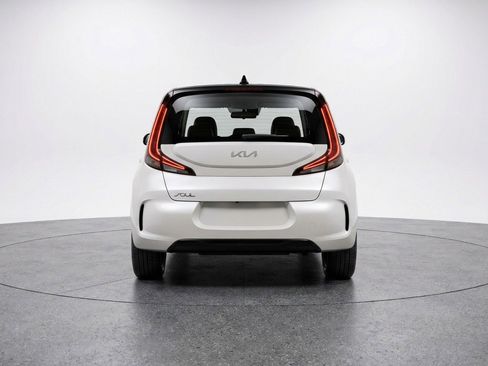 Used 2025 Kia Soul LX w/ LX Technology Package image 7