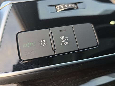 Certified 2025 Audi Q7 2.0T Premium w/ Convenience Package image 24