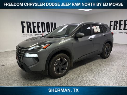 Used 2024 Nissan Rogue SV w/ SV Premium Package FWD image 1