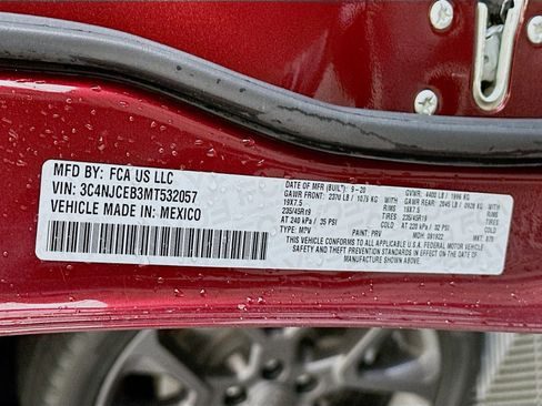 Used 2021 Jeep Compass Latitude w/ Sun and Sound Group FWD image 34
