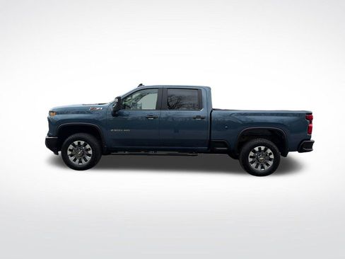 Used 2025 Chevrolet Silverado 2500 Custom w/ Custom Value Package AWD/4WD image 2