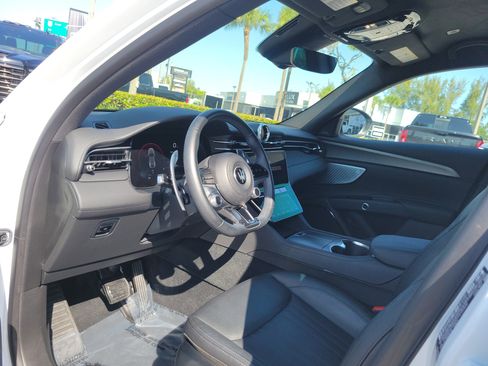 Used 2023 Maserati Grecale GT AWD/4WD image 9
