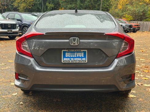 Used 2017 Honda Civic EX-T image 6