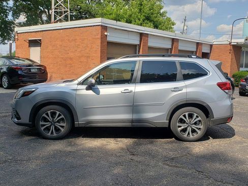 Used 2022 Subaru Forester Limited AWD/4WD image 2
