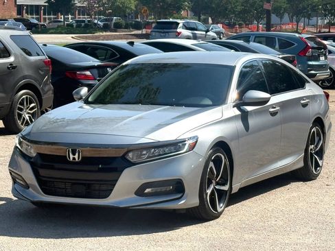 Used 2020 Honda Accord Sport image 2